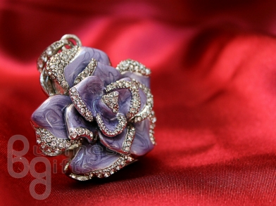 флешка  фиолетовая "цветущая роза"